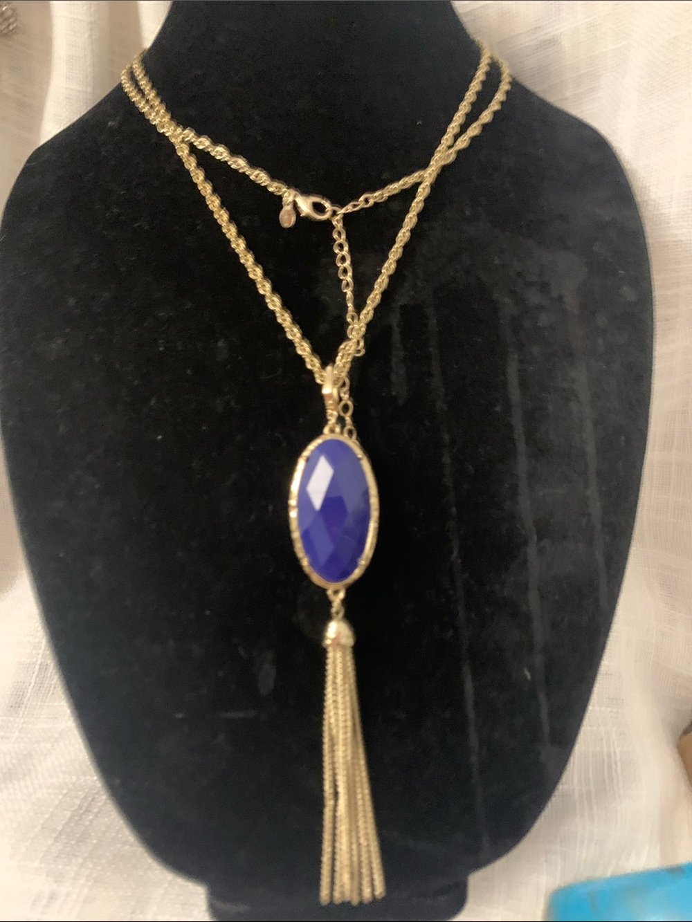 Green/ Blue Teardrop Pendant Tassels Gold Tone Chain Necklace 36/40”